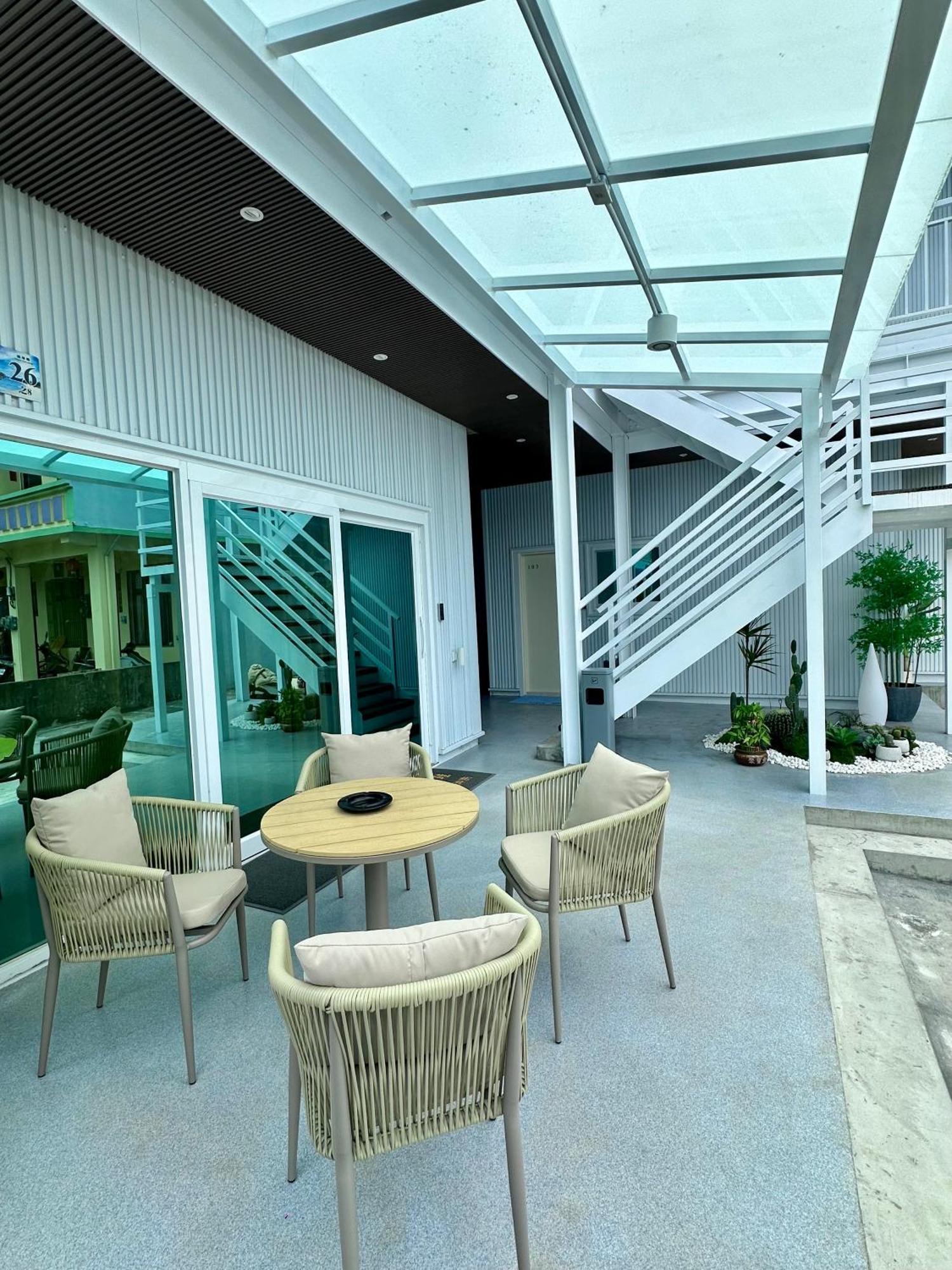 尹居 包棟民宿 Xiaoliuqiu Exterior photo