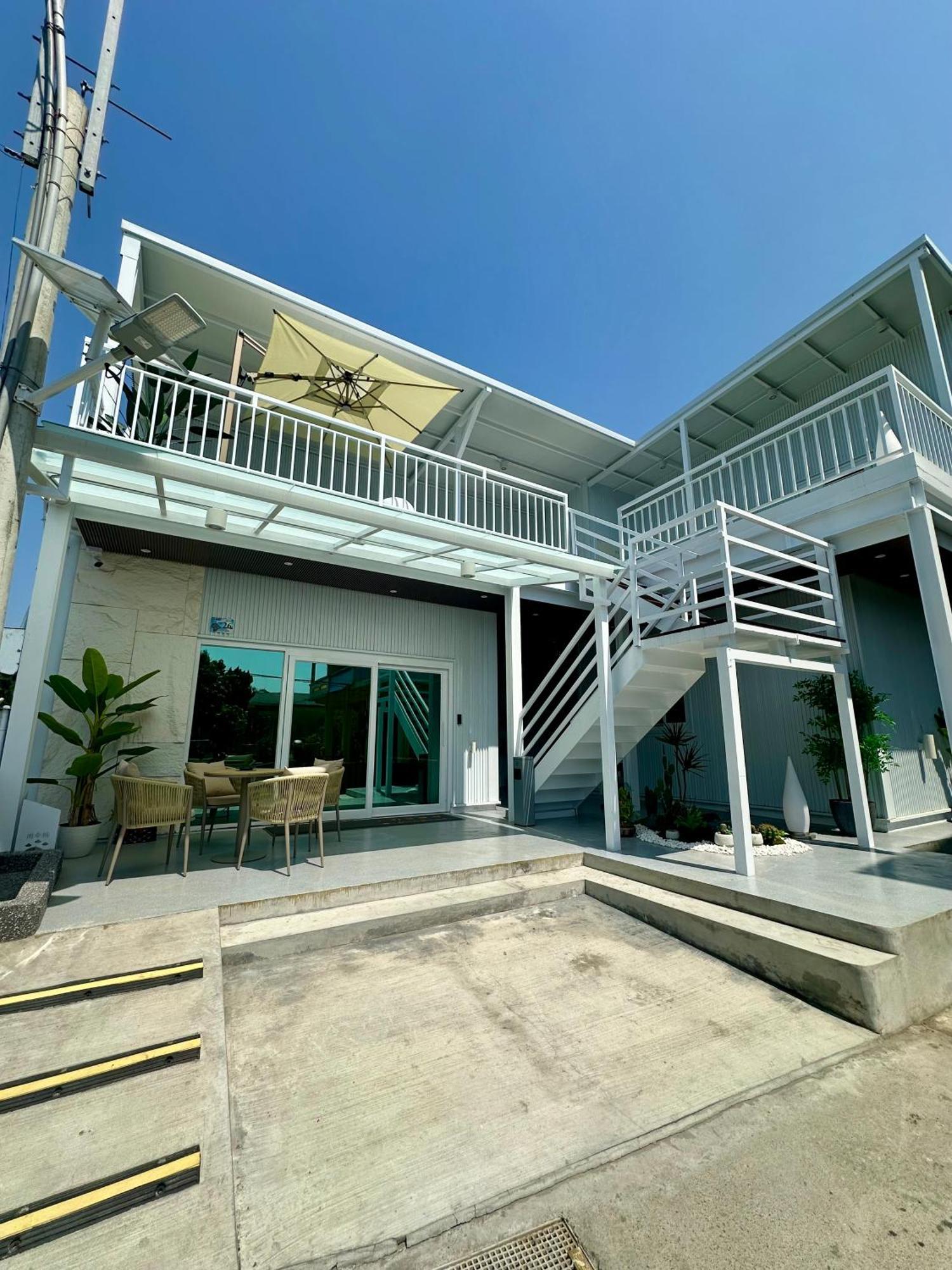 尹居 包棟民宿 Xiaoliuqiu Exterior photo